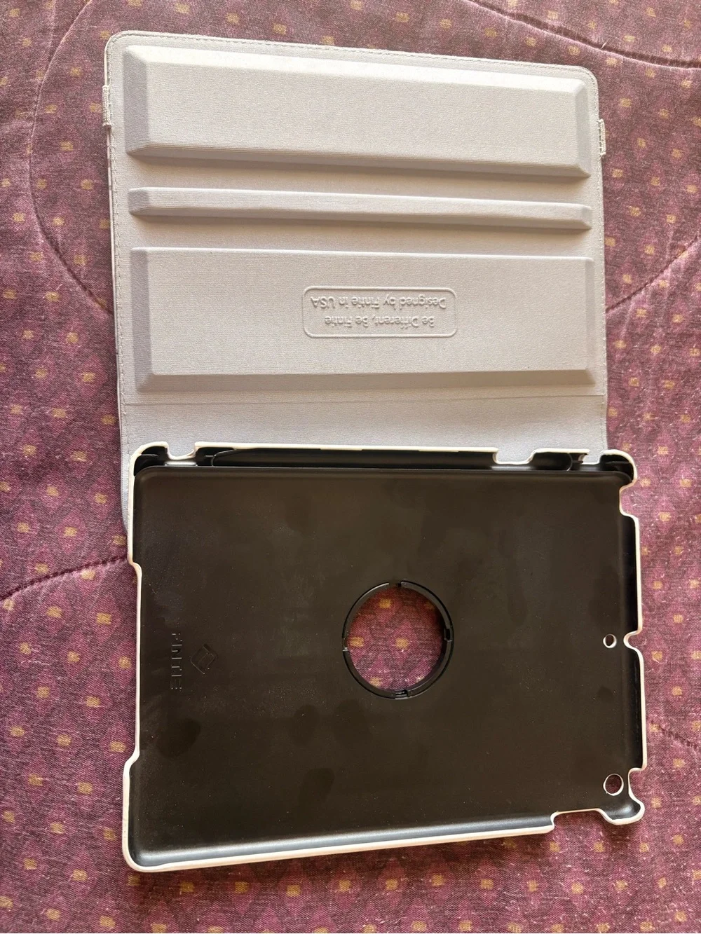 Apple iPad Case - Marble Black & Gold Rotating Cover